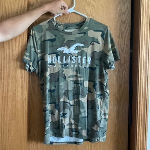 hollister tshirt